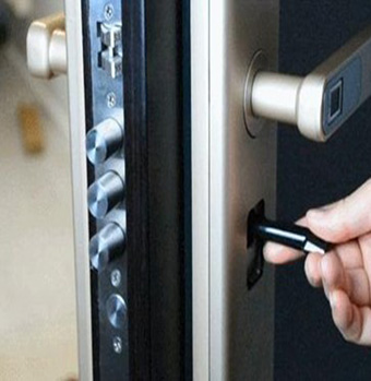 回民开锁 回民开锁公司开修指纹锁